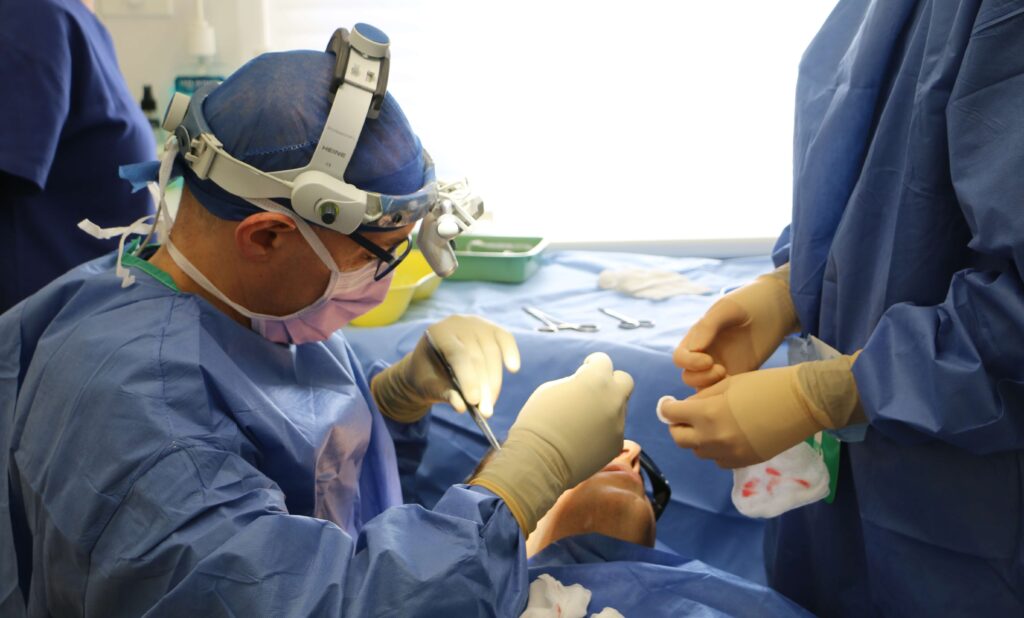 Dr James Younessi